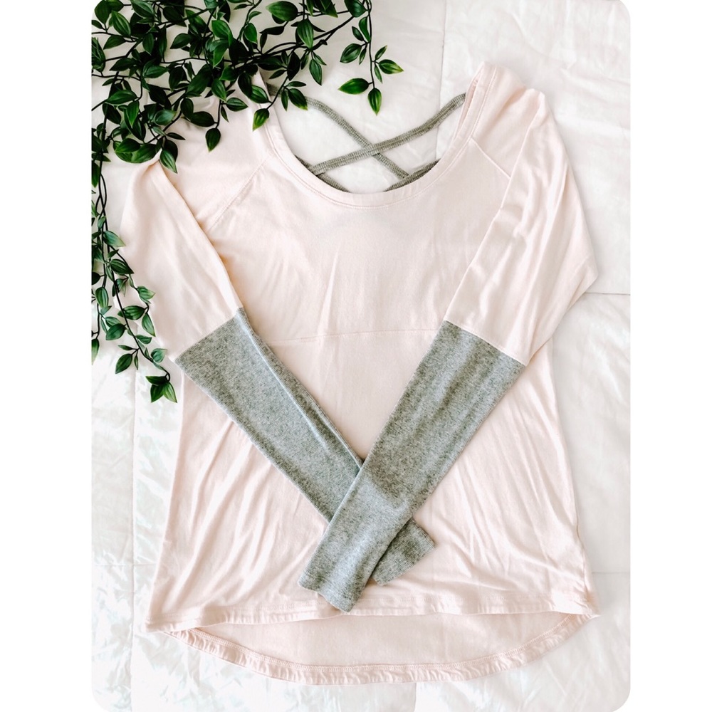 Calia light pink and grey long sleeve top.